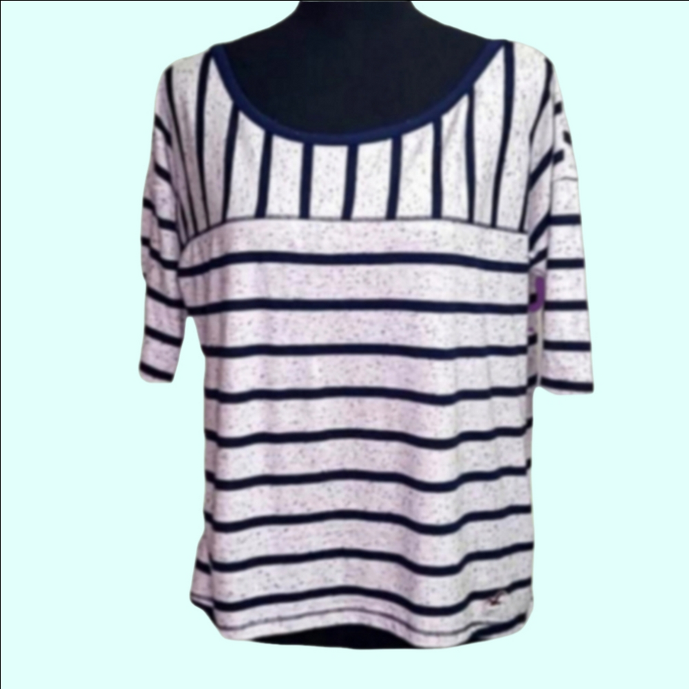 Hollister short-sleeved navy and gray striped top. Size S.